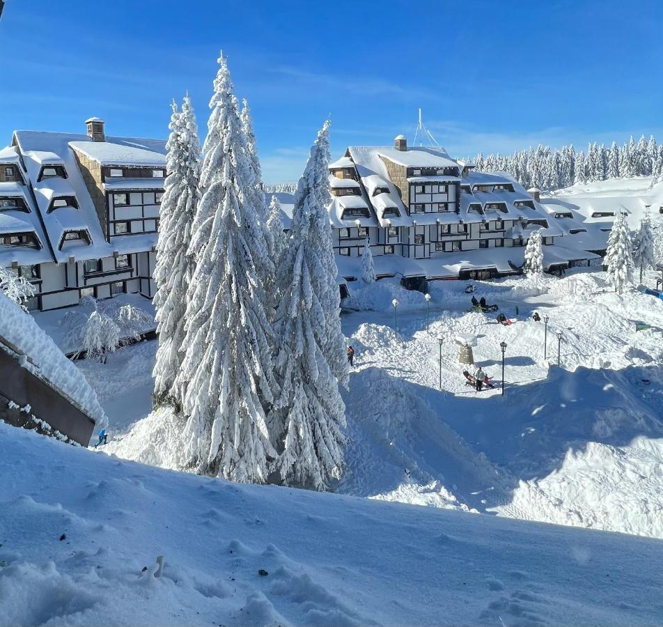 Konaci Centar * Kopaonik